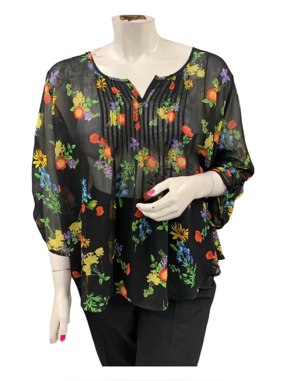 torrid Black Floral Sheer Pintuck Blouse Size 3X